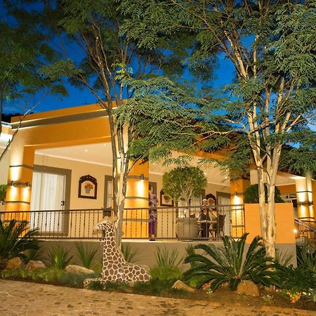 @Home Guest House รัสเทนเบิร์ก ภายนอก รูปภาพ