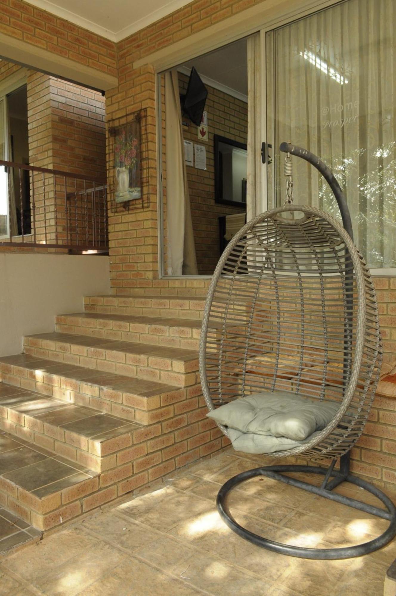 @Home Guest House รัสเทนเบิร์ก ภายนอก รูปภาพ